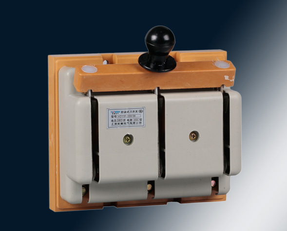 HD系列單投刀開(kāi)關(guān)、HS系列雙投刀開(kāi)關(guān)適用于交流50Hz、額定電壓400V、直流220V，額定電流至1500A的成套配電裝置中，用作手動(dòng)不頻繁接通與分?jǐn)嘟恢绷麟姟?>
											HD、HS開(kāi)啟式刀開(kāi)關(guān)</a>
										</div>
										 
										<div   id=